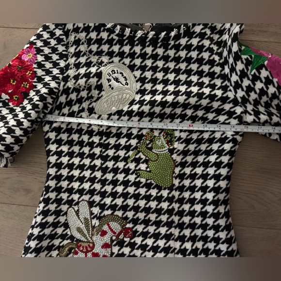 Unique Beautiful Dress, Houndstooth pattern, Embroidery and Rhinestones size S - Picture 9 of 10